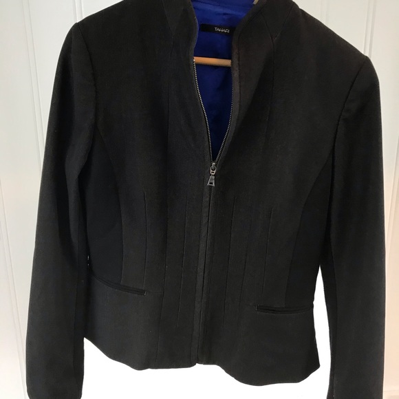 Tahari - Picture 2 of 2